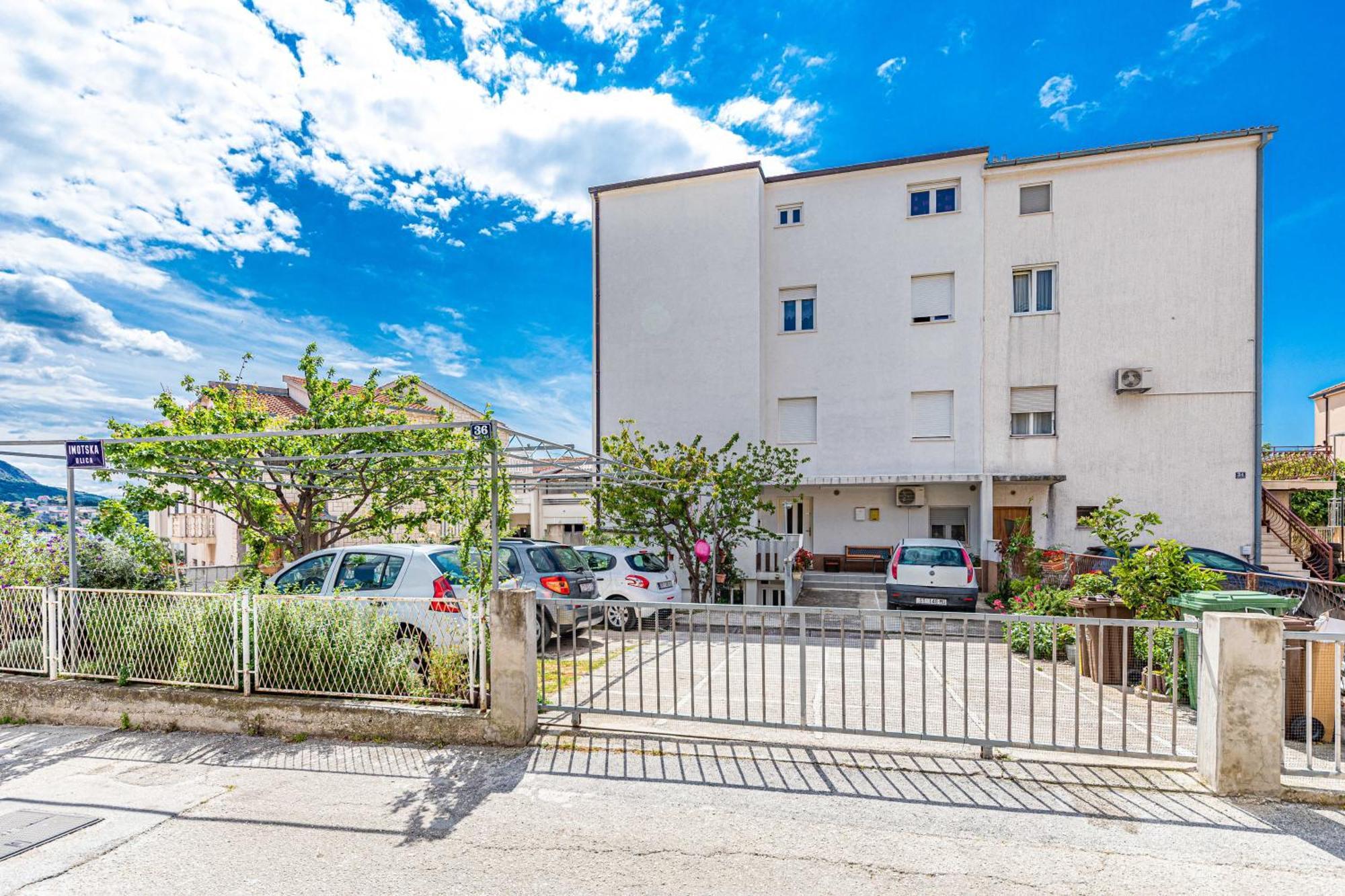 Apartments Iskra Stobrec Exterior photo
